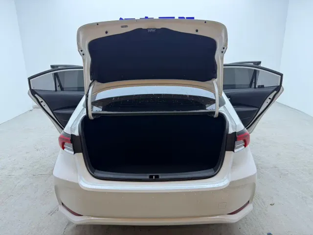 Toyota Corolla — Фото автомобиля 21