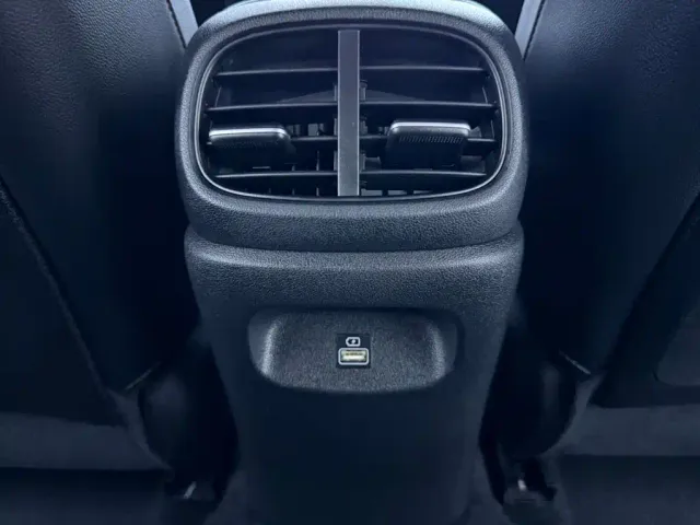 Hyundai Elantra — Фото автомобиля 19