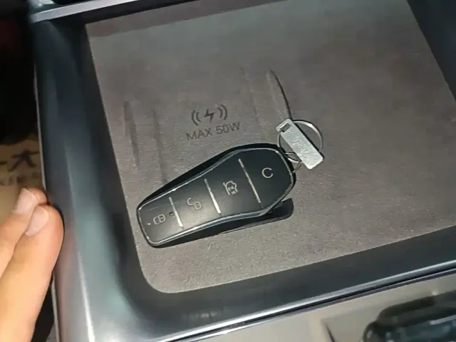 BYD Seal 07 DM-i — Фото автомобиля 8