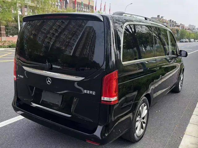 Mercedes-Benz V-Class — Фото автомобиля 5