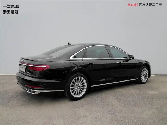 Audi A8 — Фото автомобиля 5