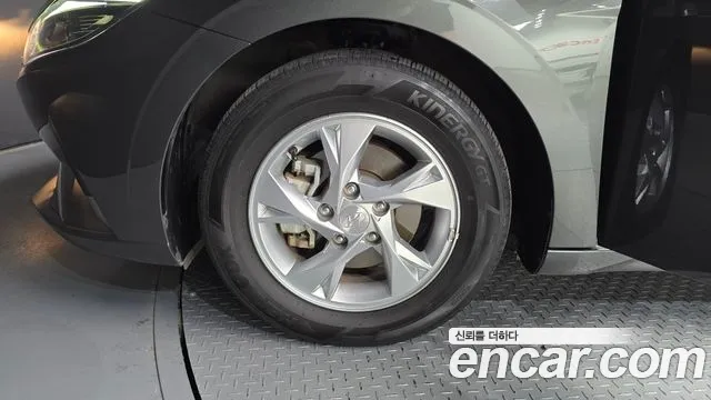 Hyundai AVANTE Avante (CN7) — Фото автомобиля 5