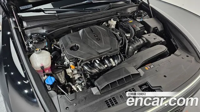 Hyundai Grandeur Grandeur (GN7) 2.5 Бензин 2WD — Фото автомобиля 6