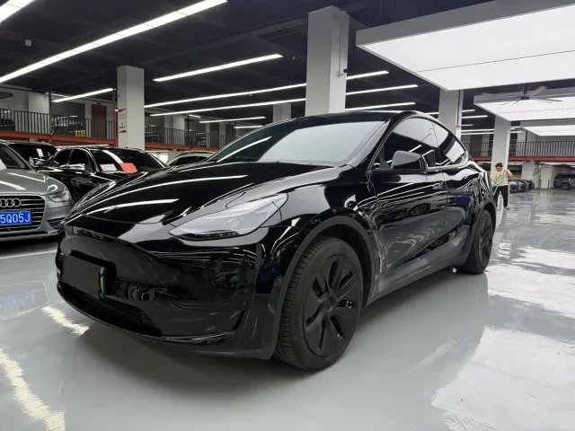Фотография автомобиля — Tesla Model Y