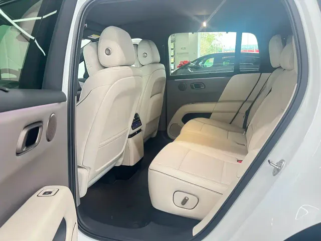 Li Auto i6 — Фото автомобиля 6