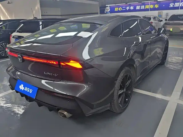 Changan UNI-V — Фото автомобиля 3