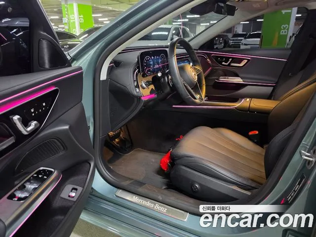 Mercedes-Benz E-Class — Фото автомобиля 11