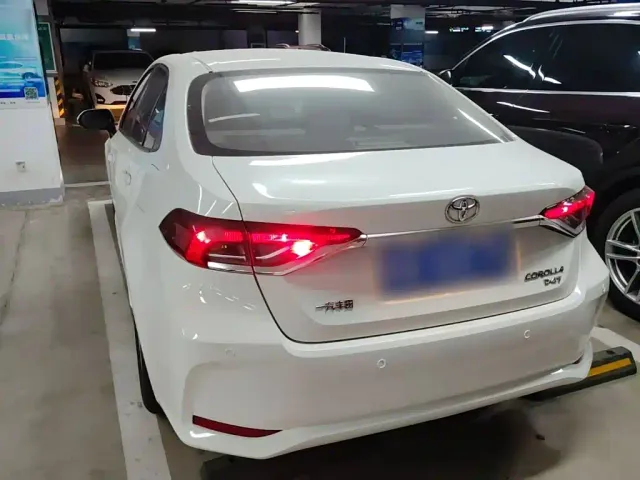 Toyota Corolla — Фото автомобиля 4