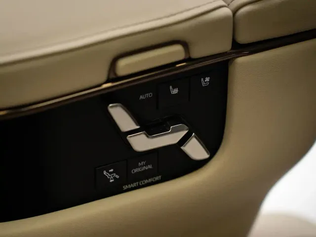 Toyota Alphard — Фото автомобиля 21