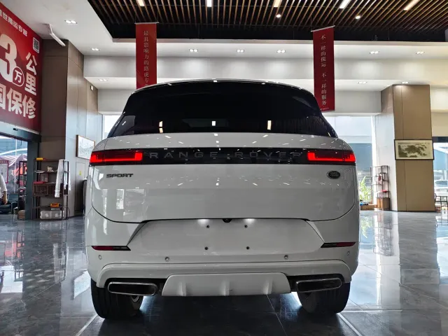 Land Rover Range Rover Sport — Фото автомобиля 18