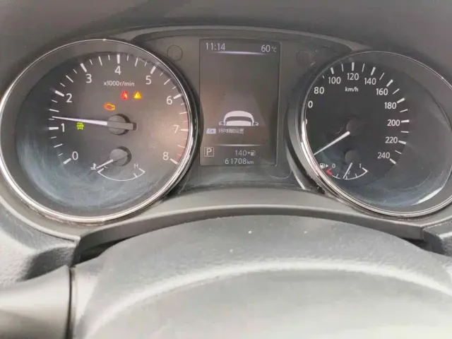 Nissan X-Trail — Фото автомобиля 4