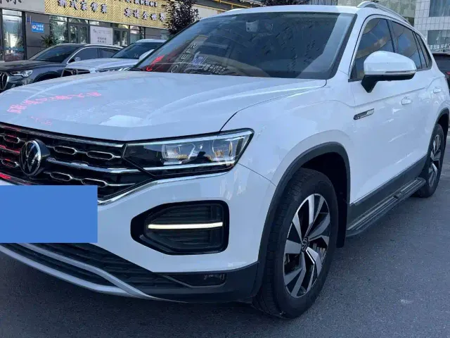 Фотография автомобиля — Volkswagen Tayron