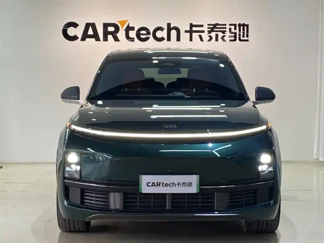 Li Auto L8 — Фото автомобиля 2
