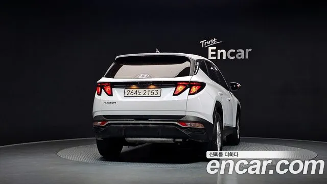 Hyundai Tucson Tucson (NX4) Бензин 1.6 турбо 2WD — Фото автомобиля 4