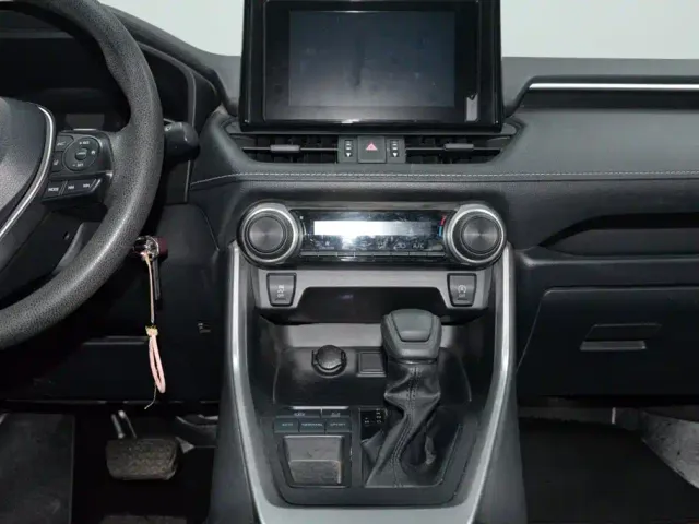 Toyota RAV4 — Фото автомобиля 12