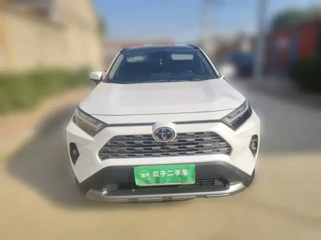 Toyota RAV4 — Фото автомобиля 2