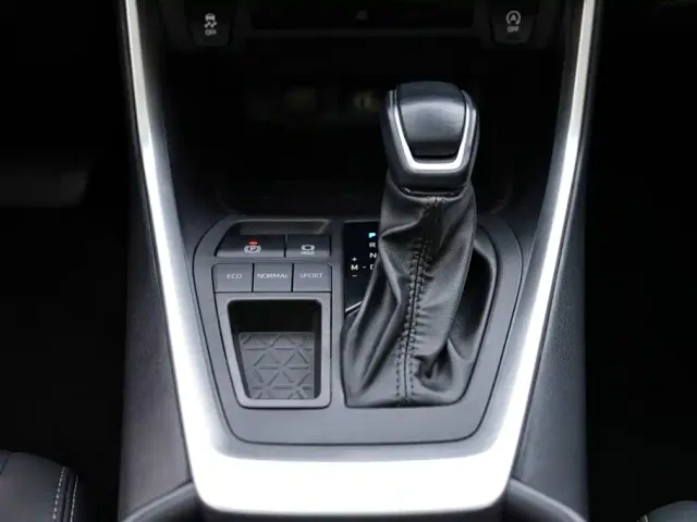 Toyota Wildlander — Фото автомобиля 11