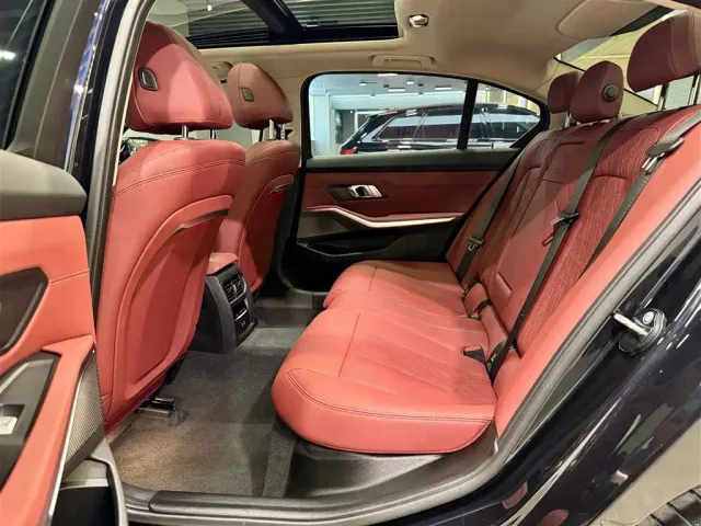 BMW 3 Series — Фото автомобиля 14