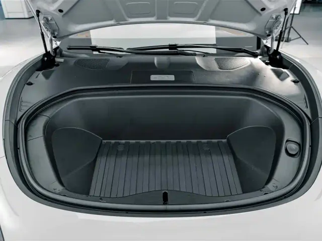 Xiaomi SU7 — Фото автомобиля 23