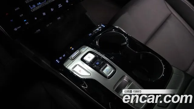 Hyundai Tucson Tucson (NX4) Дизель 2.0 2WD — Фото автомобиля 9