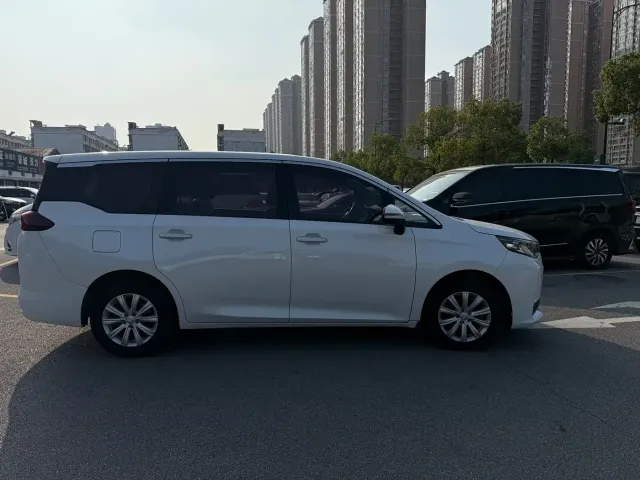 GAC Trumpchi M6 — Фото автомобиля 4