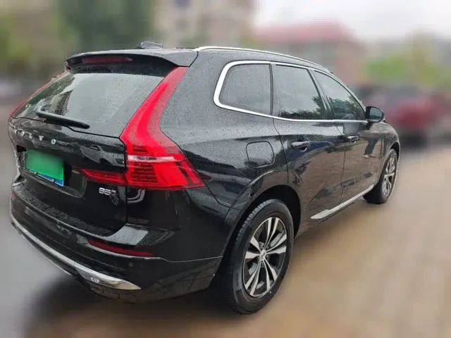 Volvo XC60 — Фото автомобиля 4