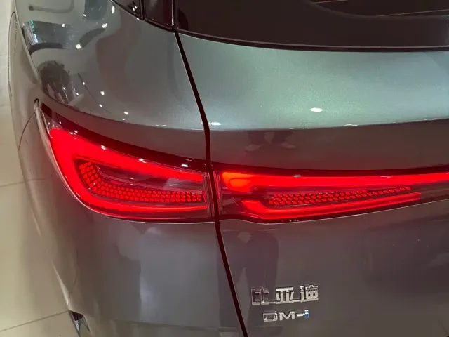 BYD Seal 06 DM-i Touring — Фото автомобиля 11