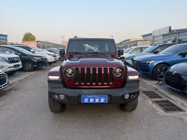 Jeep Wrangler — Фото автомобиля 2