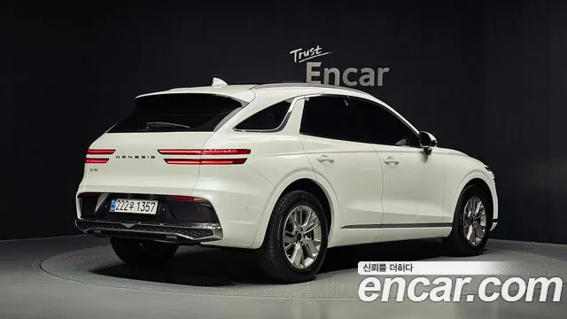 Genesis GV70 — Фото автомобиля 2