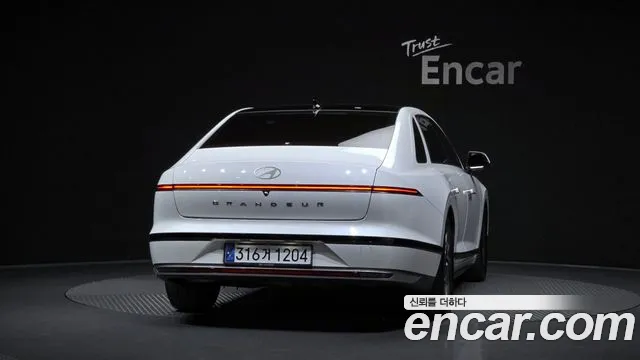 Hyundai Grandeur GN7 — Фото автомобиля 4