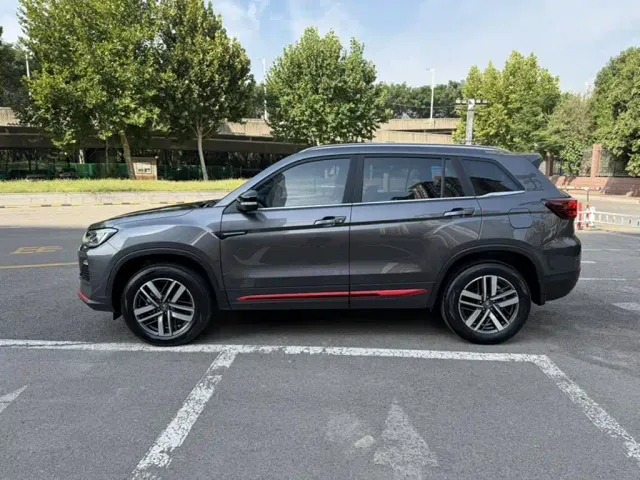 Changan CS75 — Фото автомобиля 16