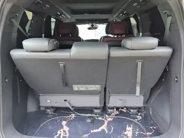 GAC Trumpchi Trumpchi M8 2023 Model Master Series 400T Ultimate Edition — Фото автомобиля 18