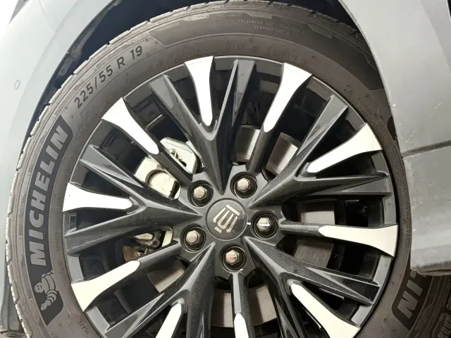 Toyota Vellfire — Фото автомобиля 18