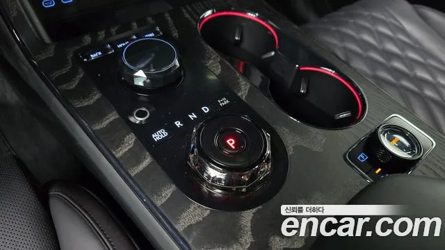 Genesis GV80 — Фото автомобиля 12