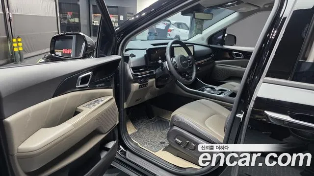 Kia Carnival Generation 4 — Фото автомобиля 14