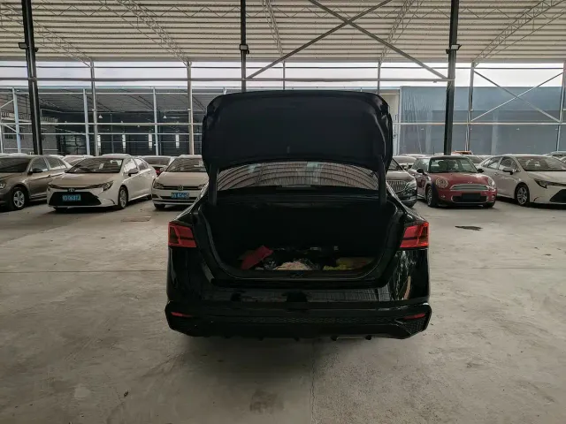 Nissan Teana — Фото автомобиля 15