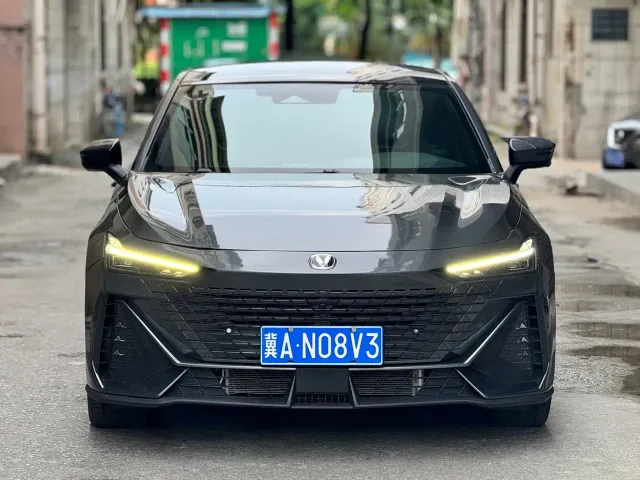Changan UNI-V — Фото автомобиля 2