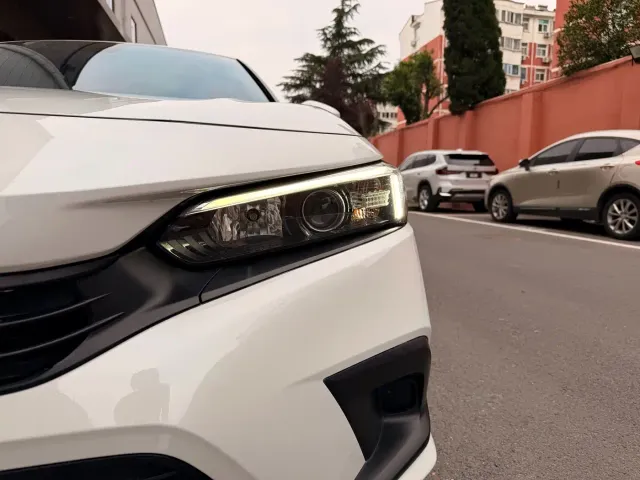 Honda Civic — Фото автомобиля 3