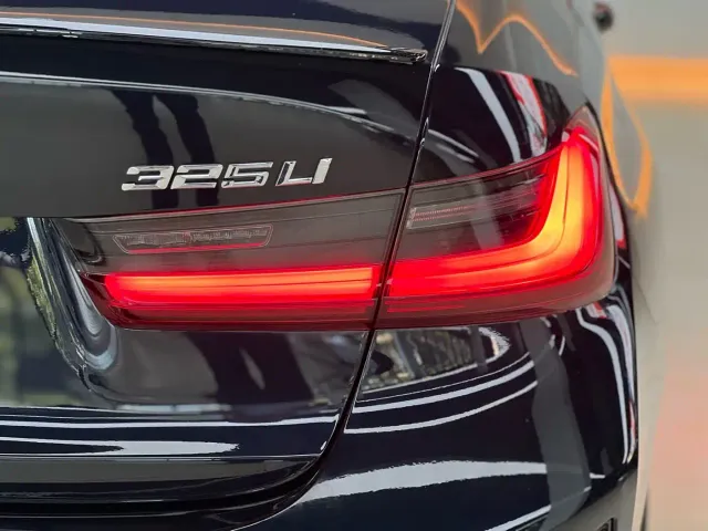 BMW 3 Series — Фото автомобиля 17