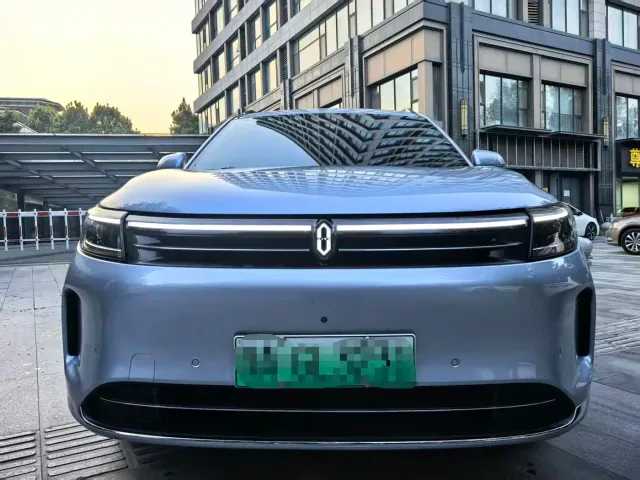 Aito M7 — Фото автомобиля 2