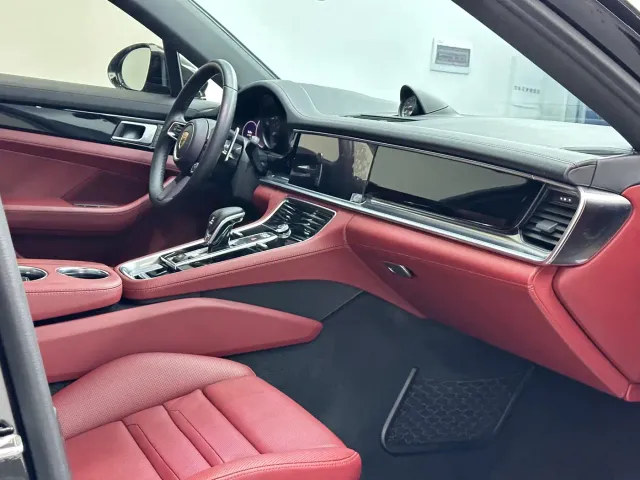 Porsche Panamera — Фото автомобиля 14