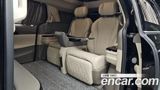 Kia Canival Новый Carnival 4 поколение Бензин 4 места Hi-Limousine — Фото автомобиля 11