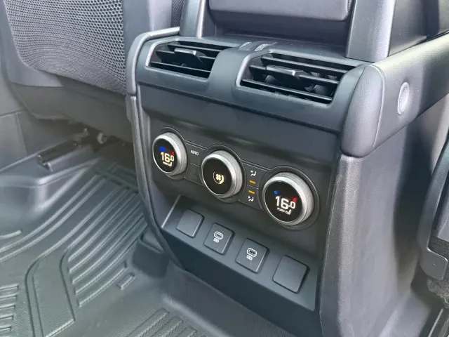 Land Rover Defender — Фото автомобиля 18