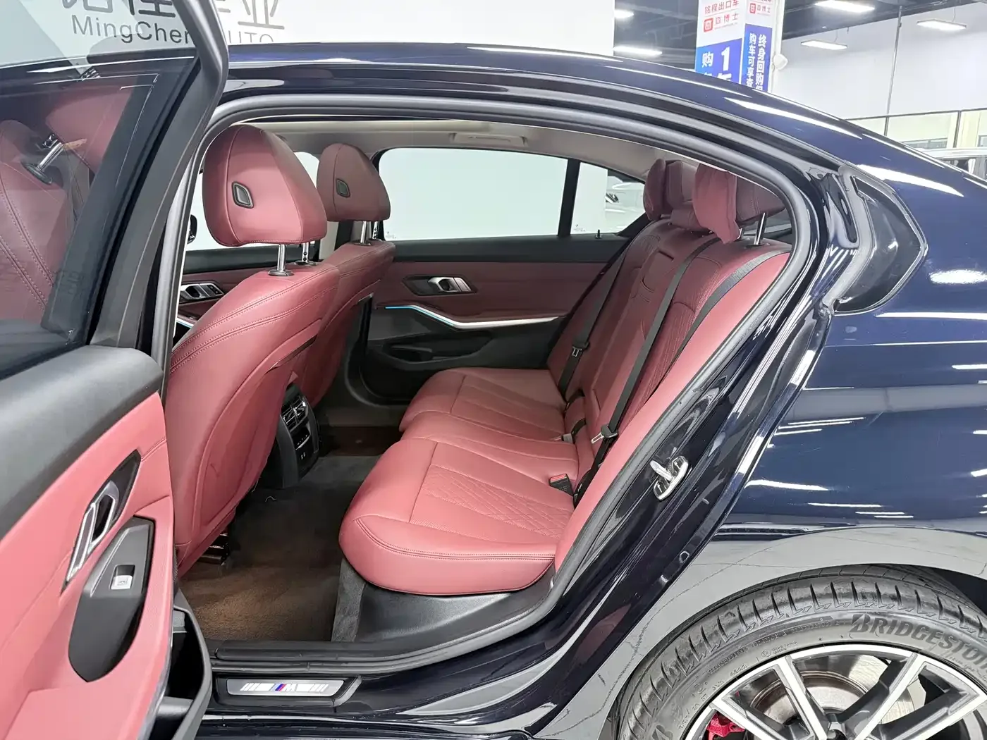 BMW BMW 3 Series 2023 320Li M Sport Package — Фото автомобиля 12