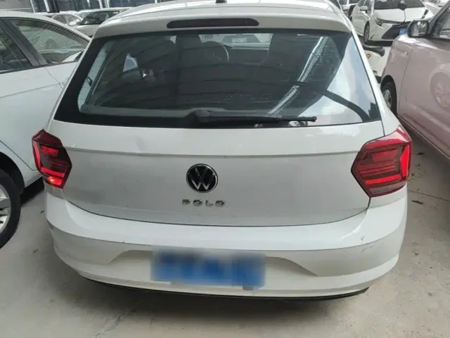 Volkswagen Polo — Фото автомобиля 5