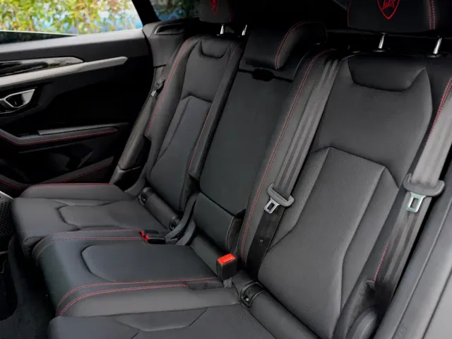 Lamborghini Urus — Фото автомобиля 17