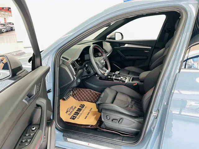 Audi Audi Q5L Sportback 2022 40 TFSI RS Kit Speed Edition — Фото автомобиля 4