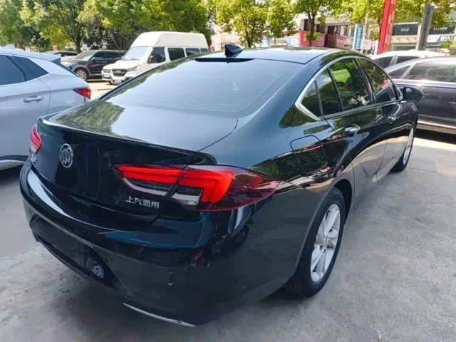 Buick Regal — Фото автомобиля 6