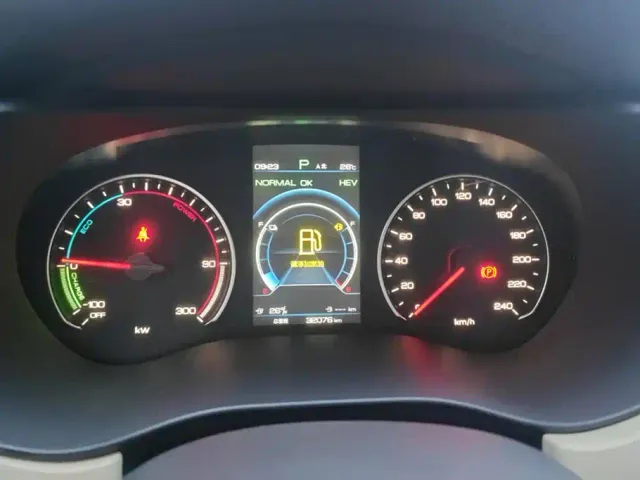 BYD Song MAX — Фото автомобиля 14