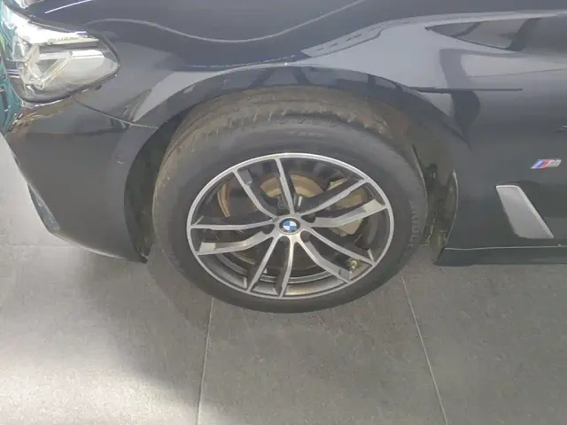 BMW 5 Series — Фото автомобиля 22